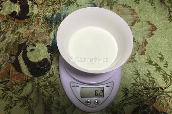 跟我学做戚风蛋糕8寸的做法图解4