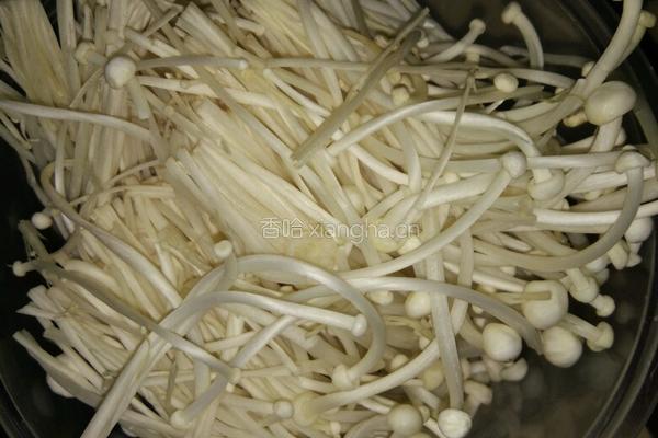红油金针菇的做法图解1