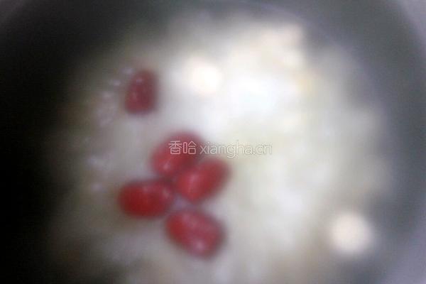红枣冰糖银耳莲子羹的做法图解7