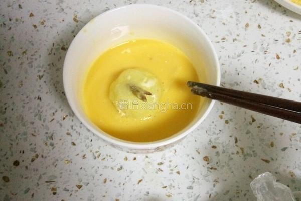 凤尾香酥虾球的做法图解7