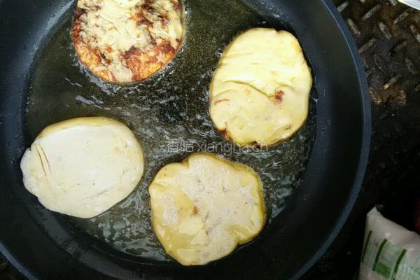 南瓜豆沙饼的做法图解11