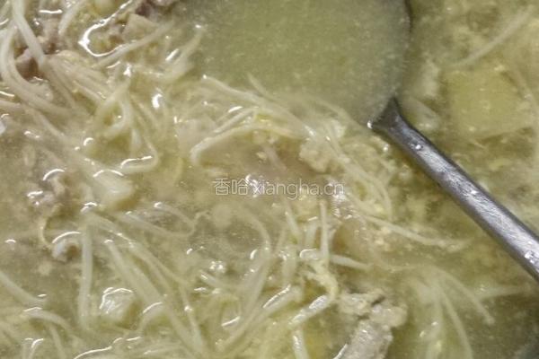 金针菇瘦肉鸡蛋汤的做法图解6