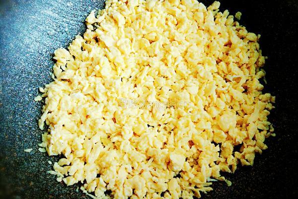 韭菜鸡蛋煎饼盒子的做法图解3
