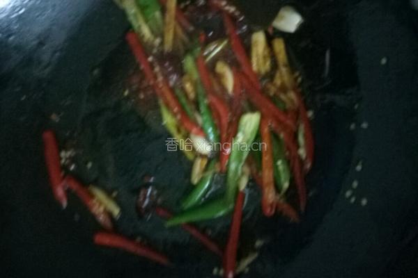 香菇炒鸡肉的做法图解5