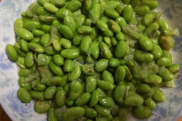 海蛰丝凉拌青黄豆的做法图解2