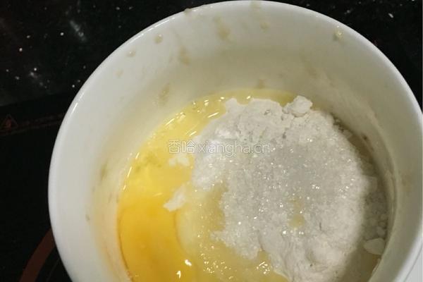 香蕉松饼的做法图解2