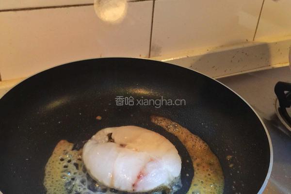 香煎鳕鱼的做法图解3