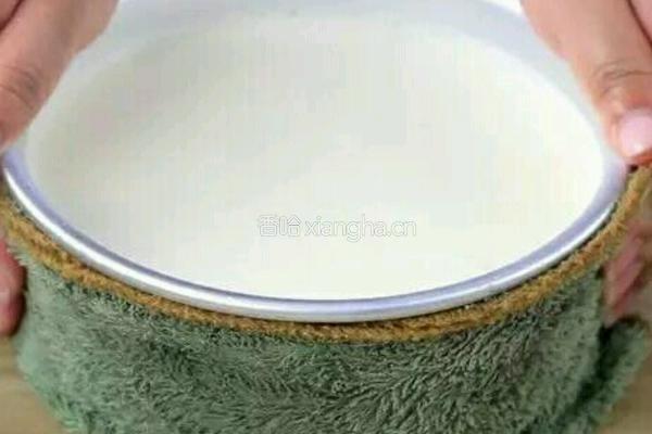 牛奶慕斯蛋糕的做法图解11