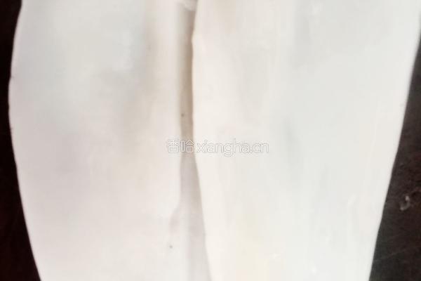 青椒鱿鱼花（介绍切花方法）的做法图解3