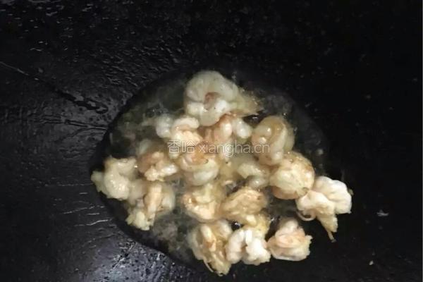 芦笋烩虾仁的做法图解3