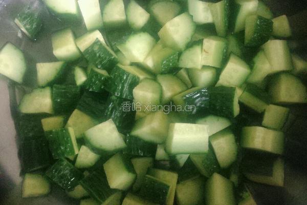 黄瓜火腿的做法图解1