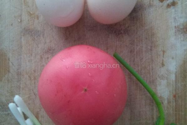 西红柿蛋炒饭的做法图解1