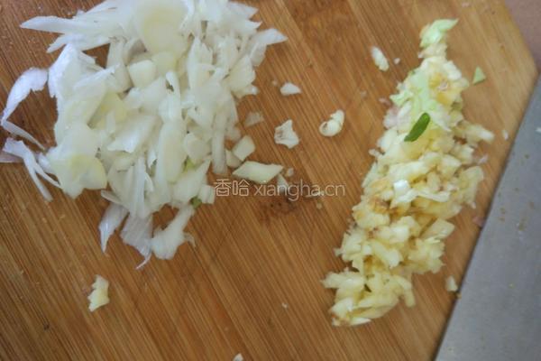 包菜肉绿饺子的做法图解4