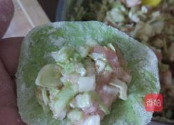 包菜肉绿饺子的做法图解9