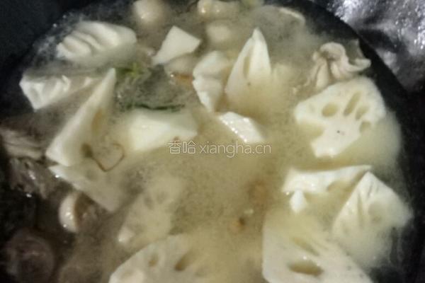 腊鸭焖藕的做法图解3
