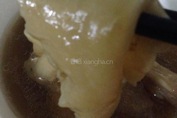 鳕鱼胶炖鸡的做法图解6