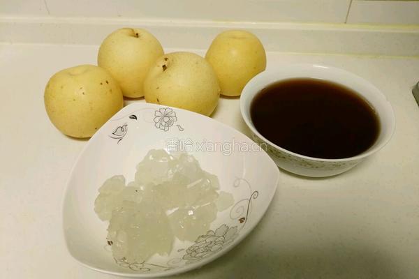红酒雪梨的做法图解1