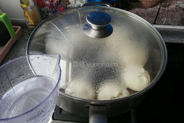 鹅蛋煎包的做法图解17