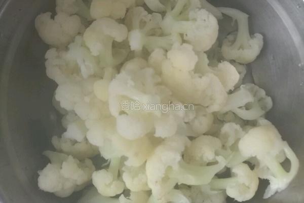 清炒花菜的做法图解2