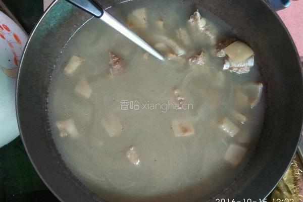 排骨猪皮冬瓜汤的做法图解4