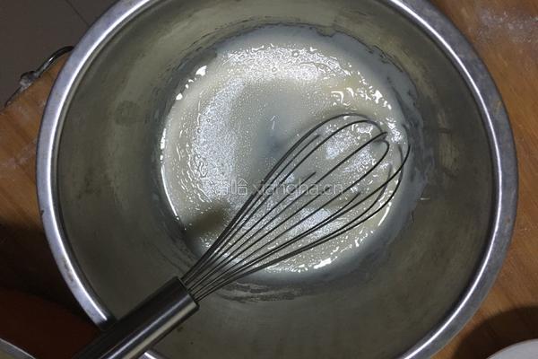 酸奶戚风蛋糕的做法图解1