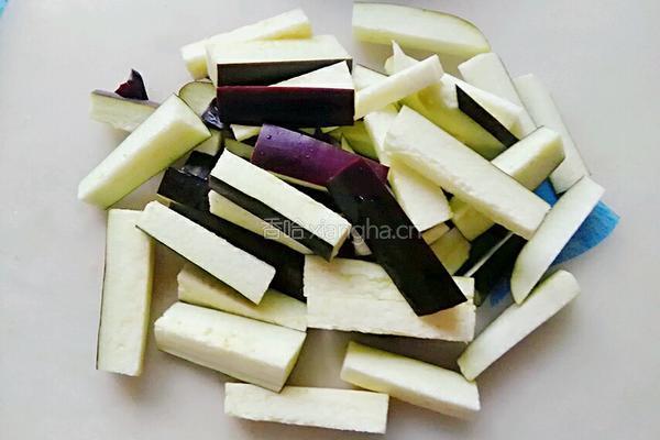 肉末烧茄子的做法图解2