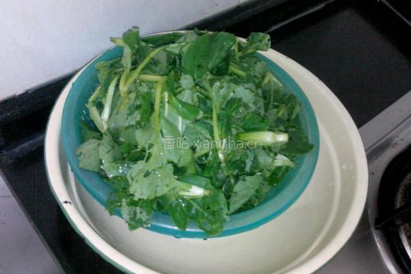 油煸小青菜的做法图解1