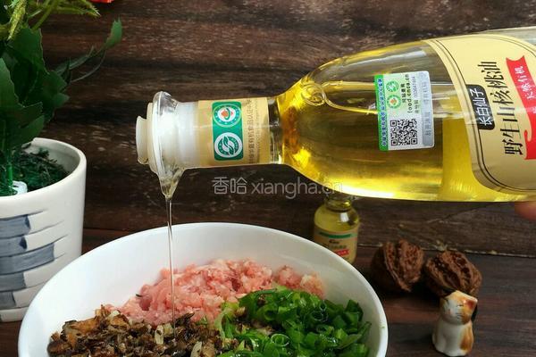 小灰蘑肉馅混沌的做法图解1