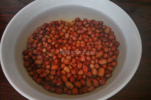 红豆红枣红薯小米粥的做法图解2
