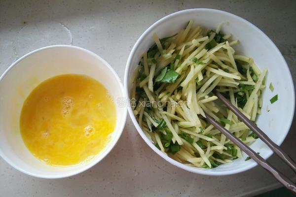 香煎土豆丝饼的做法图解1