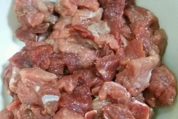 尖椒牛肉丁的做法图解3