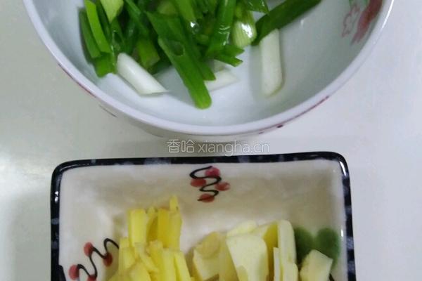 尖椒牛肉丁的做法图解4