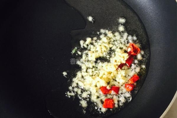 西芹炒胡萝卜丝的做法图解4