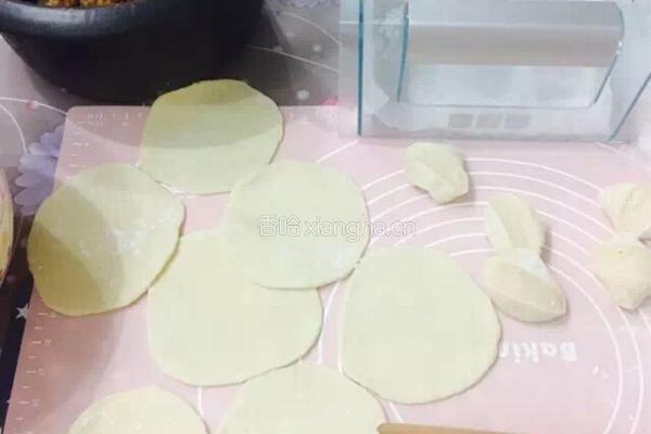 香芋鲜肉香菇烧麦的做法图解5