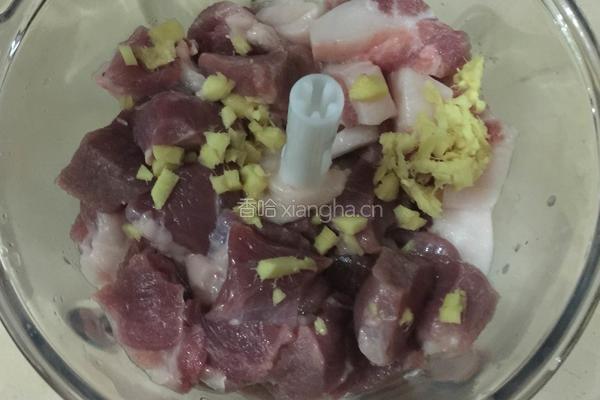 香菇肉馅水饺的做法图解2