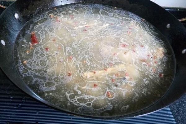 农家野生菌炖鸡的做法图解5