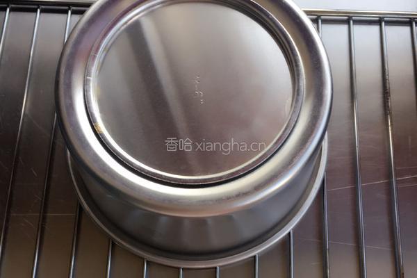 戚风蛋糕的做法图解9