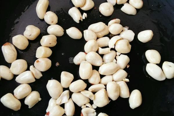 果仁菠菜的做法图解2