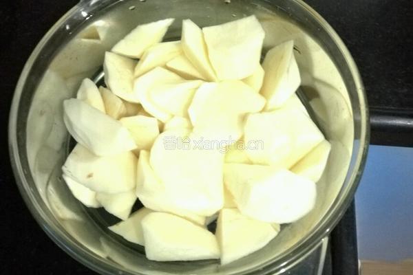 红烧土豆的做法图解1