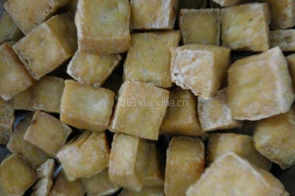 芹菜炒豆腐的做法图解2