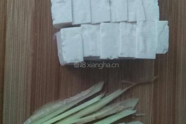 花蛤豆腐汤的做法图解1