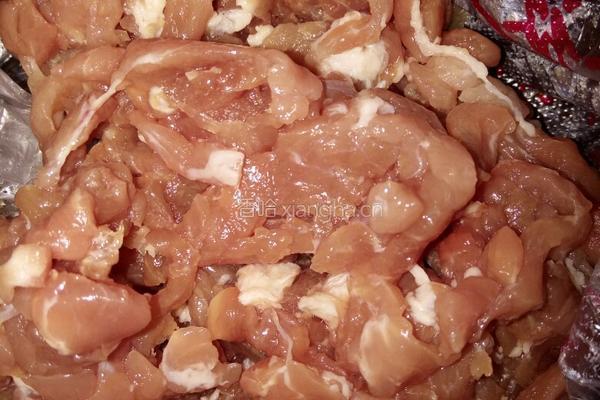 豆干青椒炒肉丝的做法图解1