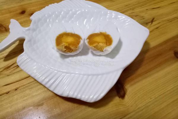 自制简单咸鸭蛋的做法图解9
