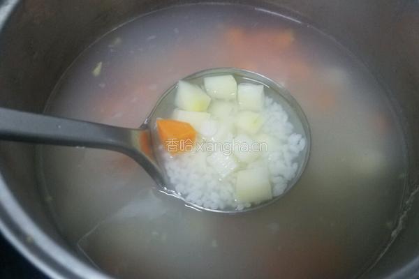 胡萝卜土豆大米粥的做法图解6