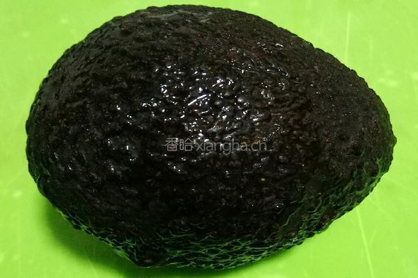 自制牛油果酱的做法图解1