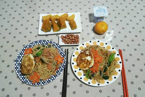 蔬菜炒面的做法图解7