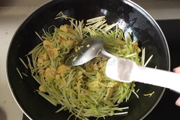 韭黄炒蛋的做法图解8