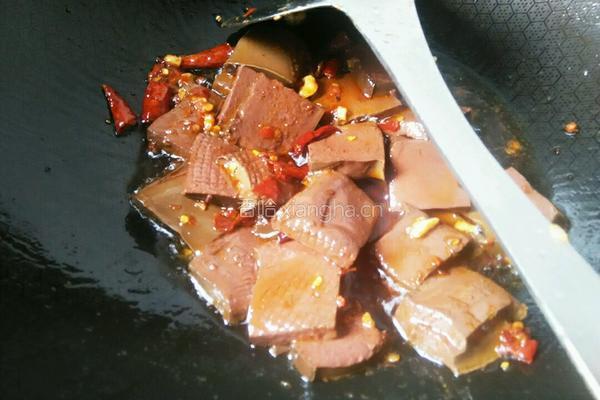 韭菜鸭血的做法图解7