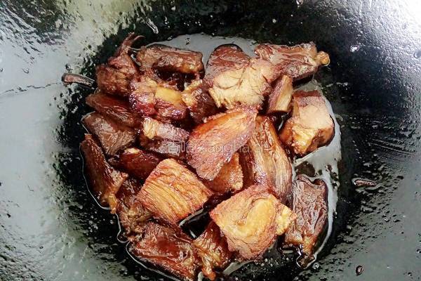红烧牛肉炖土豆的做法图解7