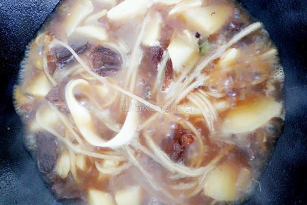 红烧牛肉炖土豆的做法图解17